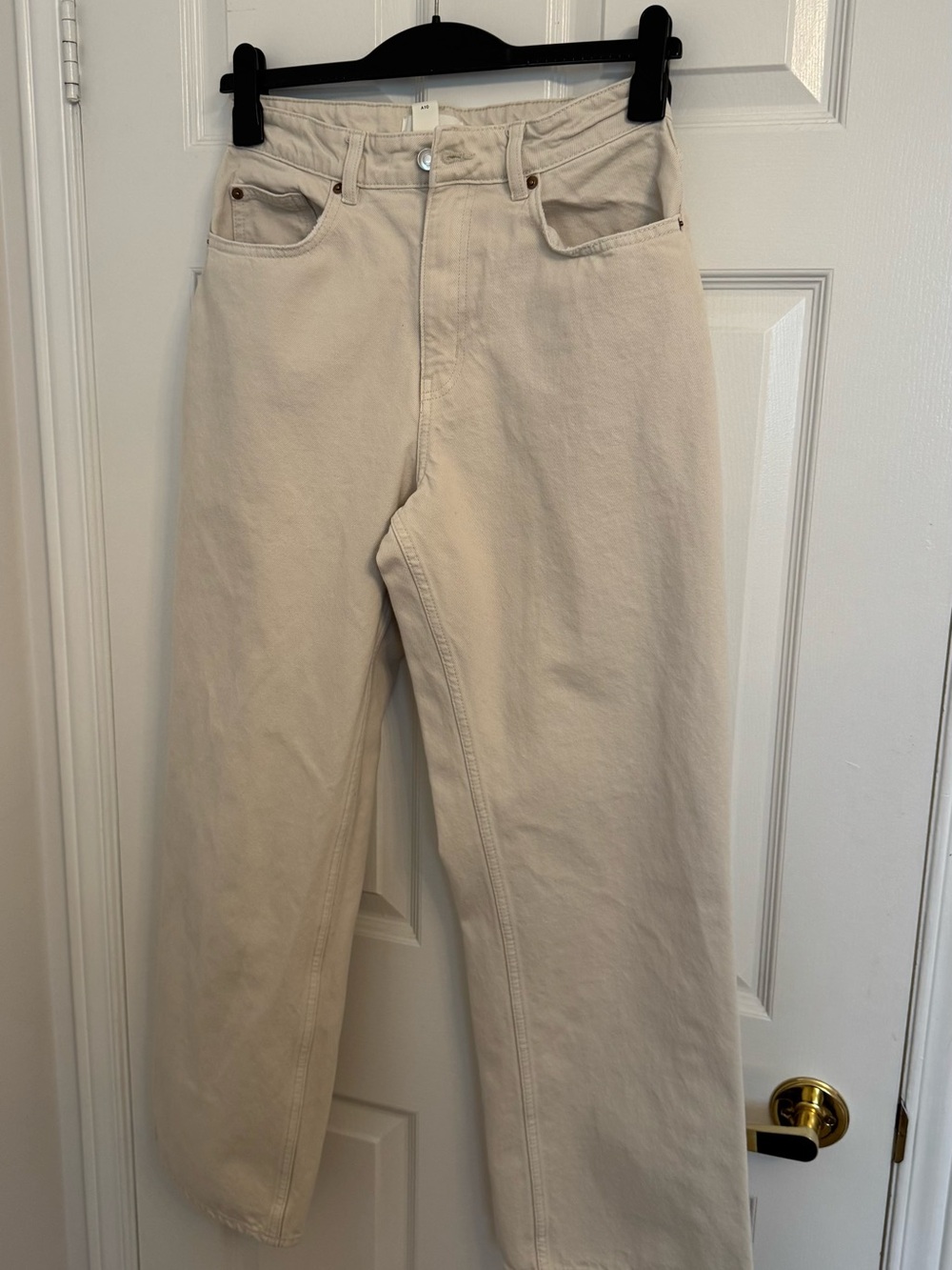 HM BEIGE JEANS